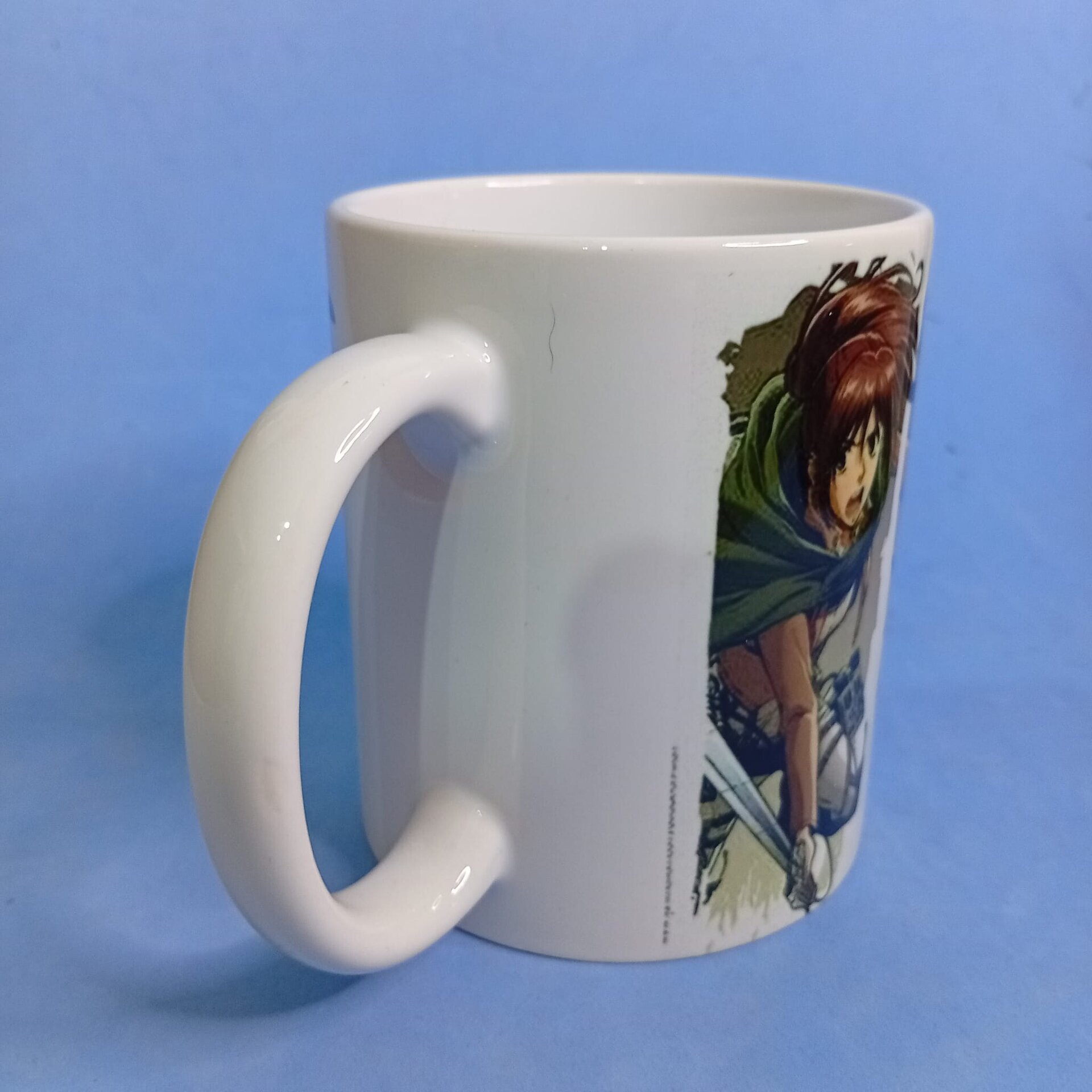 Taza Ataque a los Titanes – Eren, Mikasa y Armin - 4