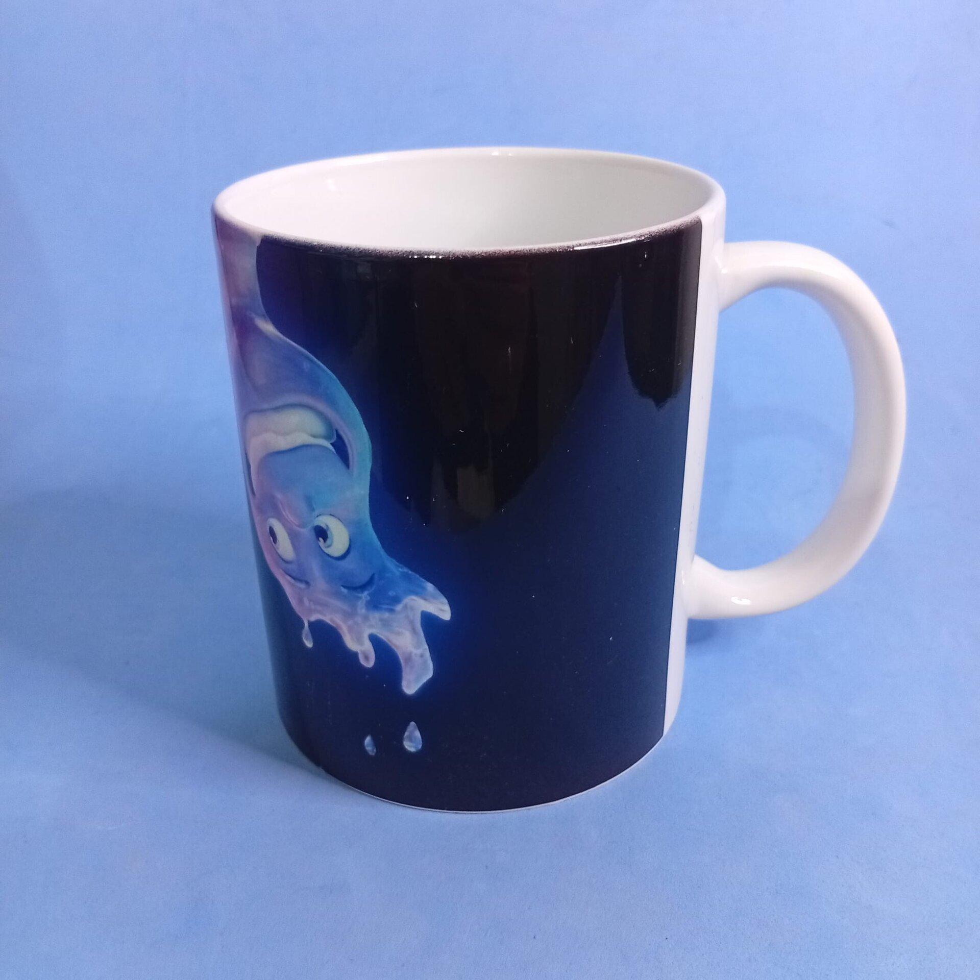 Taza Elemental – Nilo y Candela mirándose - 3